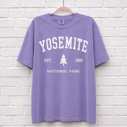 Vintage Yosemite National Park Est 1890 T-Shirt in Violet