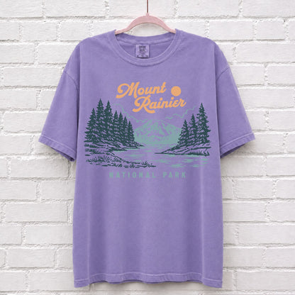 Retro Mount Rainier National Park T-Shirt in Violet