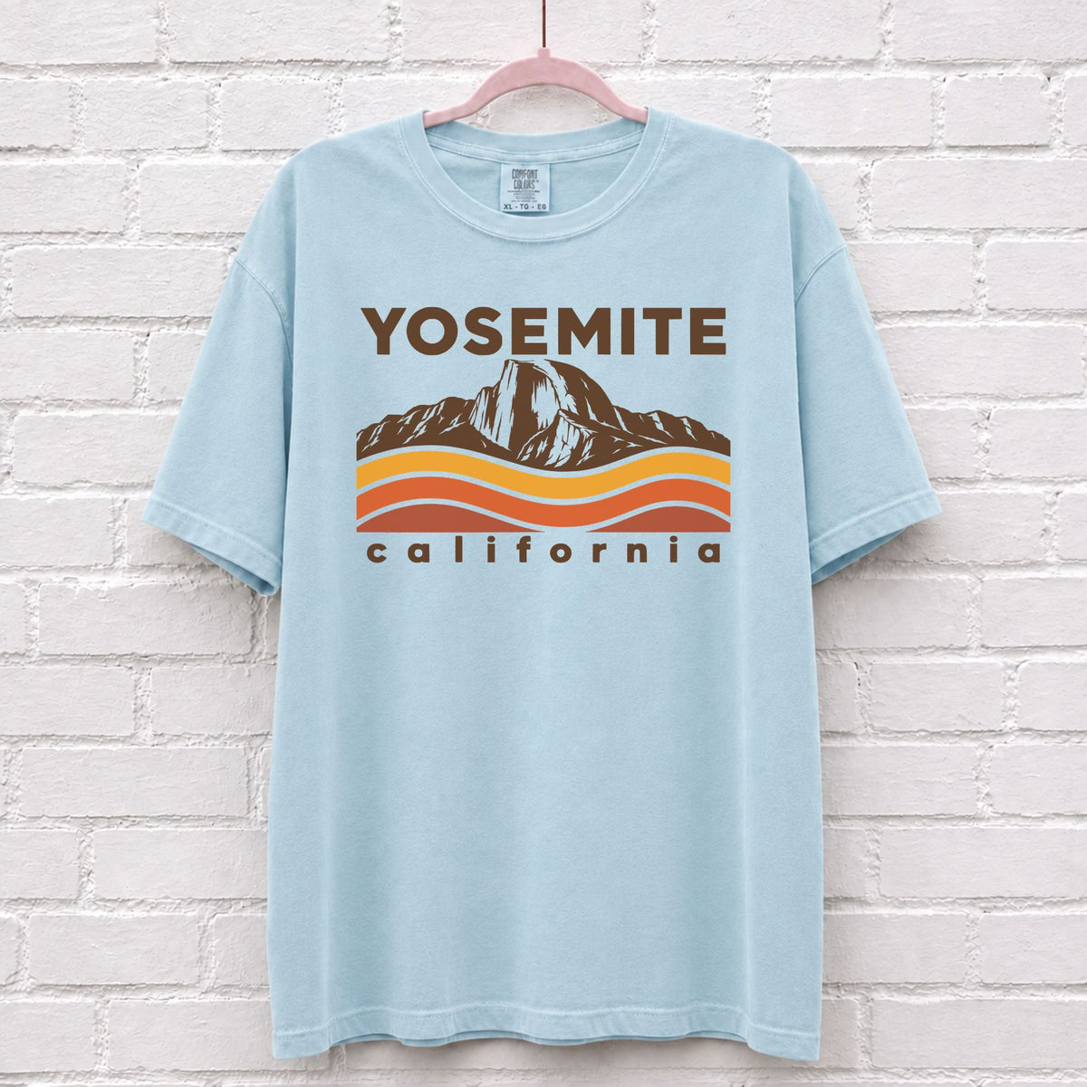 Yosemite California Sunset Wave T-Shirt in Chambray
