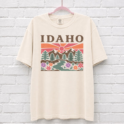 Idaho Floral Graphic T-Shirt in Ivory