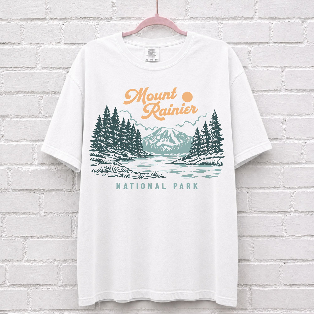 Retro Mount Rainier National Park T-Shirt in White