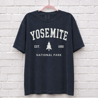 Vintage Yosemite National Park Est 1890 T-Shirt in True Navy