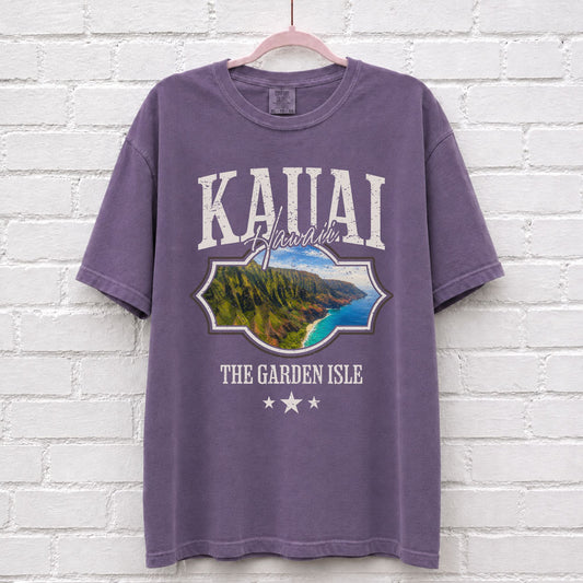 Kauai Hawaii Graphic T-Shirt in Grape
