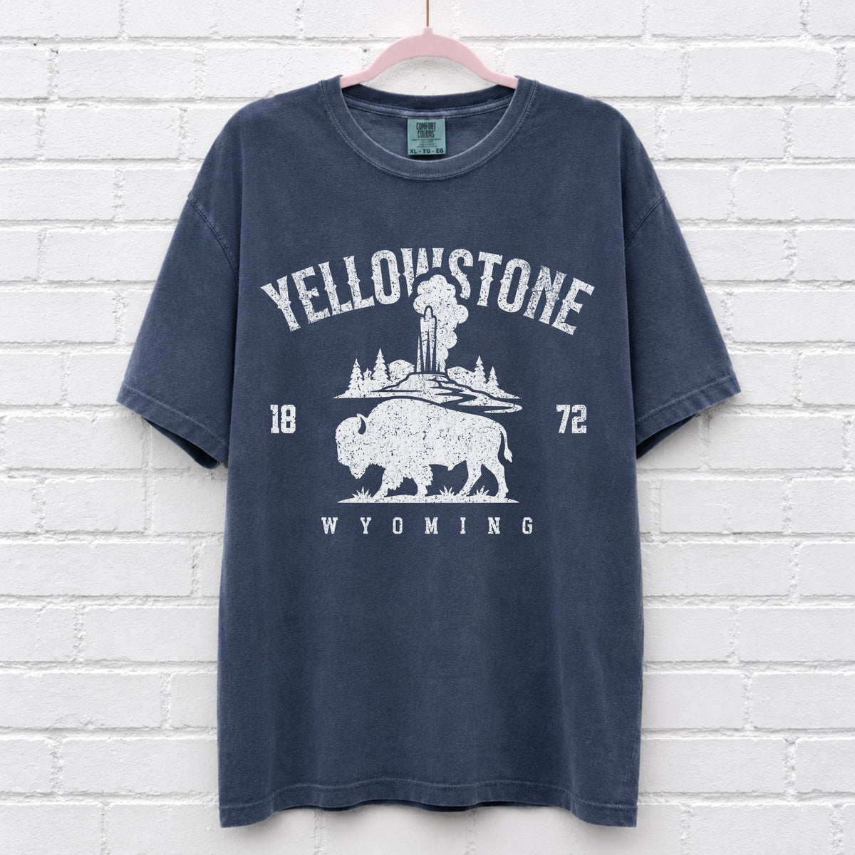 Yellowstone Wyoming Bison Graphic T-Shirt