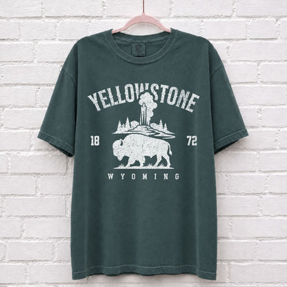 Yellowstone Wyoming Bison Graphic T-Shirt