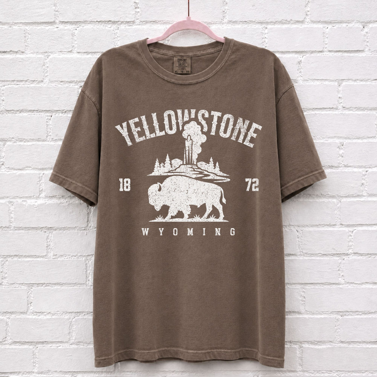 Yellowstone Wyoming Bison Graphic T-Shirt