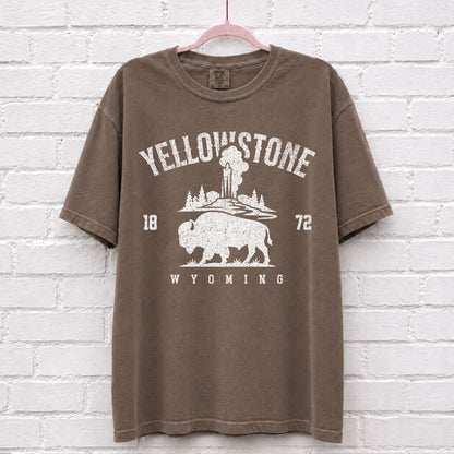 Yellowstone Wyoming Bison Graphic T-Shirt