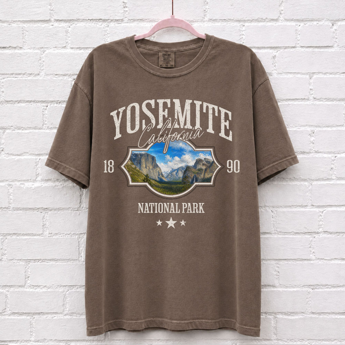 Yosemite National Park Landscape T-Shirt in Espresso