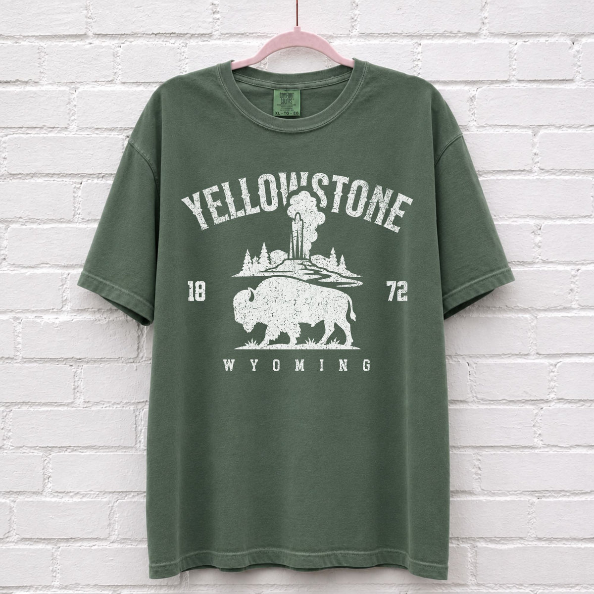 Yellowstone Wyoming Bison Graphic T-Shirt