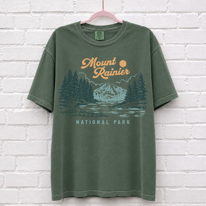 Retro Mount Rainier National Park T-Shirt in Moss